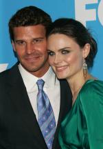 Actors David Boreanaz (L) and Emily Deschanel attend the FOX 2007 Programming presentation at the Wollman Rink in Central Park on May17, 2007 in New York City.