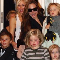 Детская дружба: Анджелина Джоли с детьми в гостях у Гвен Стефани