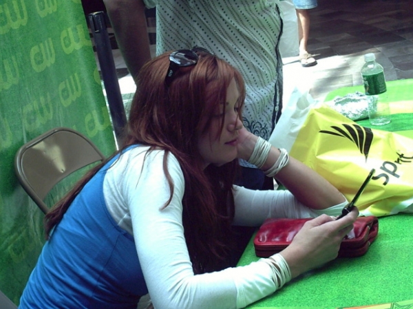 необыкновенна мила