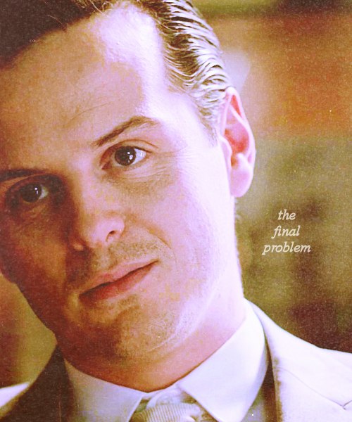 Andrew Scott(Jim Moriarty)
Honey :*