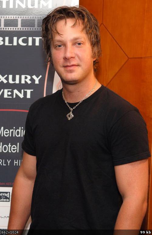 Рэнди Спеллинг. В сериале "Любовь и тайны Сансет Бич"