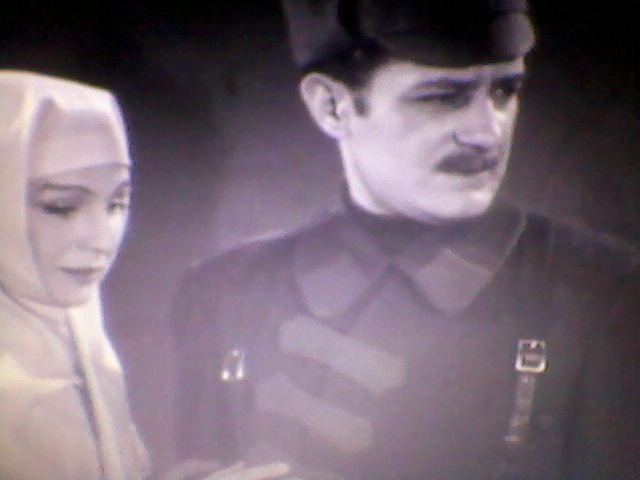 кадр из фильма &quot;Десятый шаг&quot; 1967 г. актёры П.Морозенко и Н.Мышкова