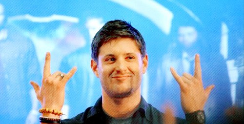 он просто самый желанный мужчина и очень крут