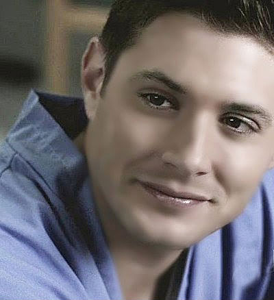 Голубой ему к лицу