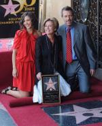 Именная звезда на Голливудской Аллее Славы.
Эмма Томпсон с Мегги Джилленхаал и Хью Лори
06.08.2010