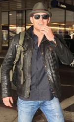 Дженсен в аэропорту Лос-Анджелеса 16 ноября 2012 года.