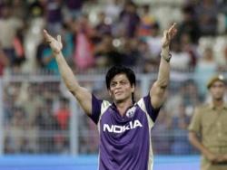 Шахрукх Кхан поддерживает свою команду IPL