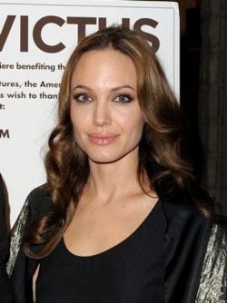 Анджелина Джоли, возможно, больна