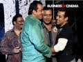 Salman Khan has fun with Mithun Chakraborty & Sanjay Dutt