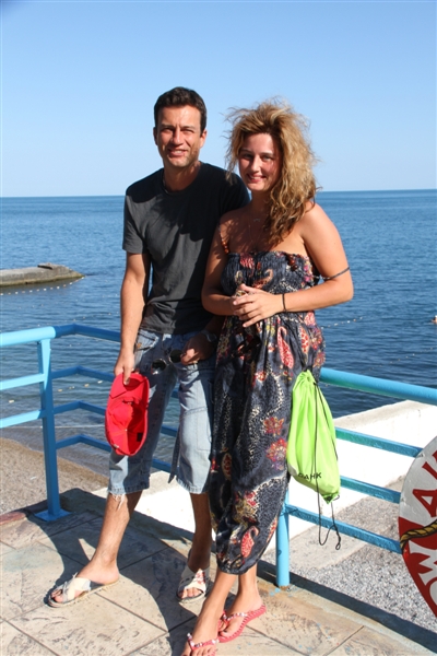 Андрей Чернышов со своей девушкой на фестивале в Артеке июль 2012 год