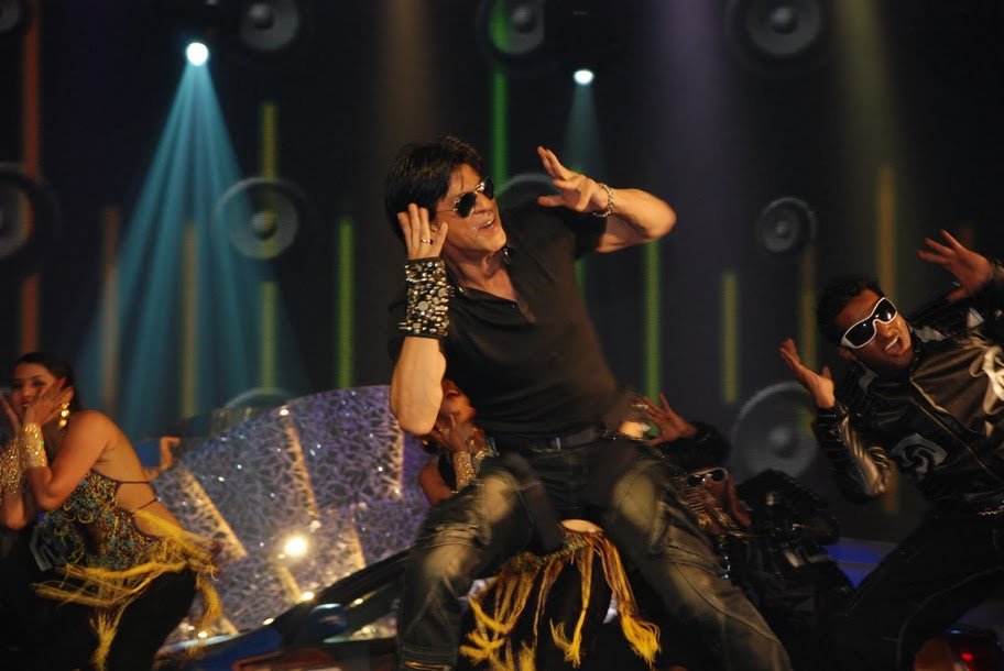 Shah Rukh at GIMA 2011 22.09.2011
Столько страсти...