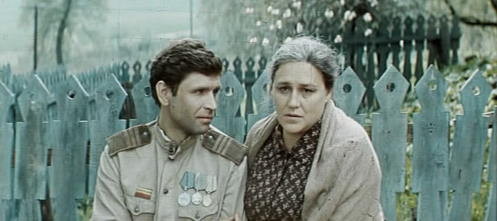 кадр из фильма &quot;Трясина&quot; 1977 г. актёры В.Спиридонов и Н.Мордюкова